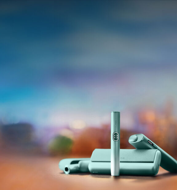 IQOS ILUMA i PRIME, IQOS ILUMA i ve IQOS ILUMA i ONE cihazları - cep şarjı ve ısıtıcı ile birlikte